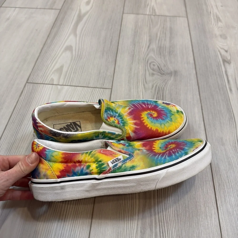 Vans Unisex RAINBOW Tie Dye Gender Inclusive‎ M 8 / WM 9.5 Skate Slip On's